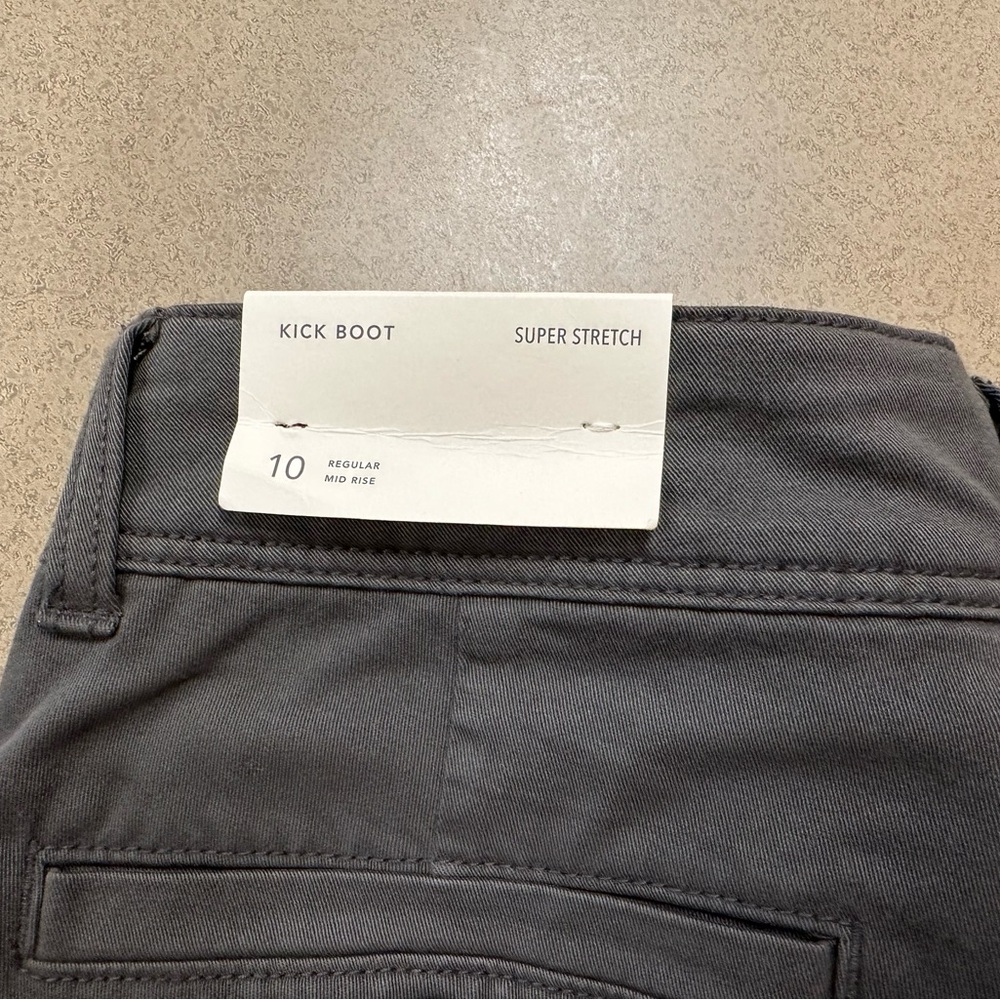 Women’s boot leg pants